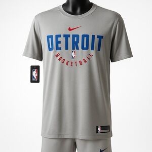 NIKE DRI-Fit BIG & Tall 3X Detroit Pistons Basketball NBA Short Sleeve Tee Grey…
